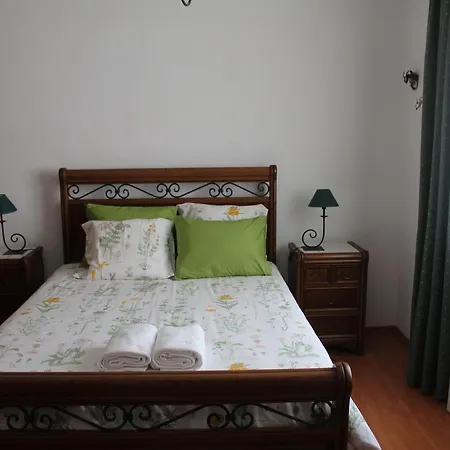 Surf Retreat Near Ericeira Holiday home Mafra