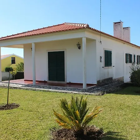 Holiday home Surf Retreat Near Ericeira